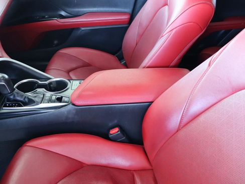 Used 2019 Toyota Camry XSE w/ Driver Assist Package image 17