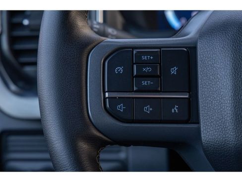 Used 2025 Ford F350 Lariat image 27