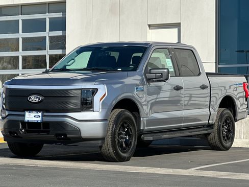 New 2025 Ford F150 Lightning XLT image 7