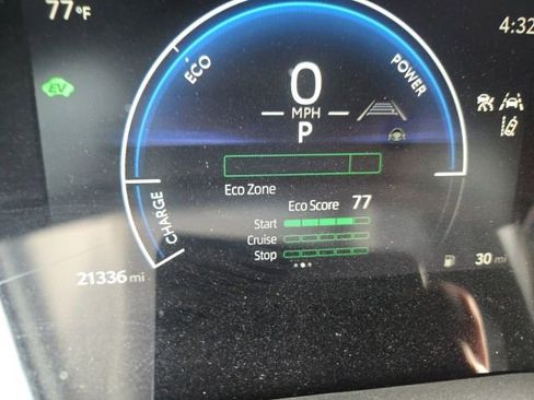 Used 2025 Toyota Camry LE FWD image 8