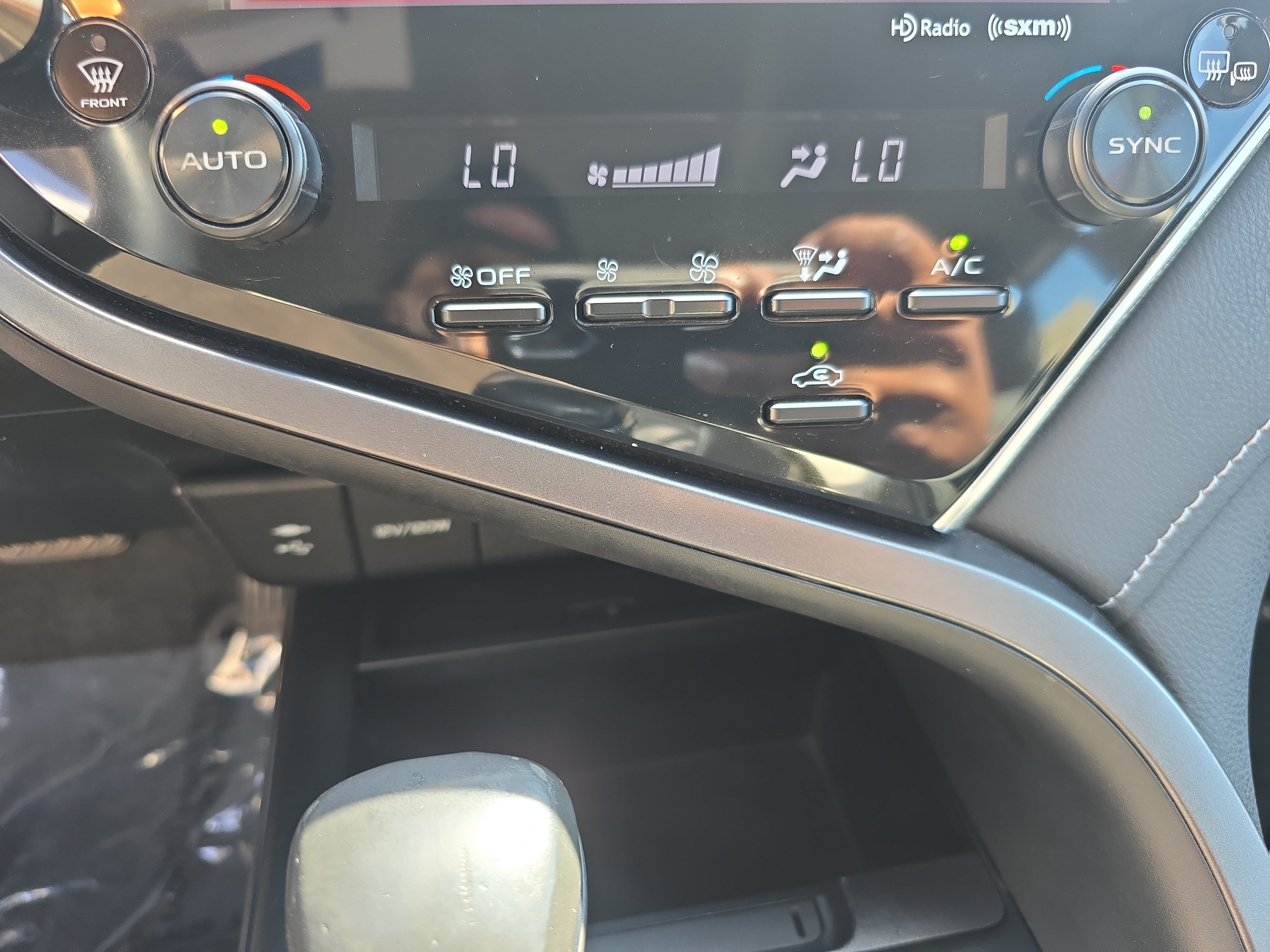 Used 2018 Toyota Camry SE w/ Audio Package FWD image 18