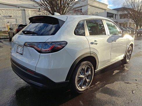 New 2026 Honda HR-V LX image 4