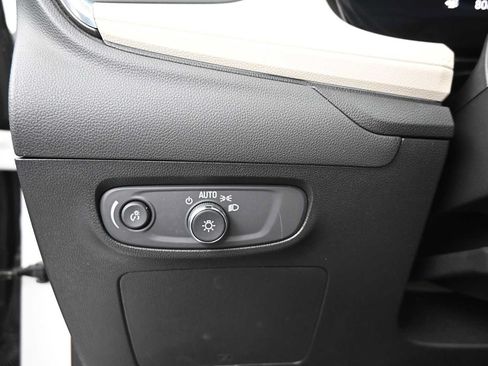 Used 2024 Buick Encore GX Avenir w/ Avenir Convenience Package FWD image 15