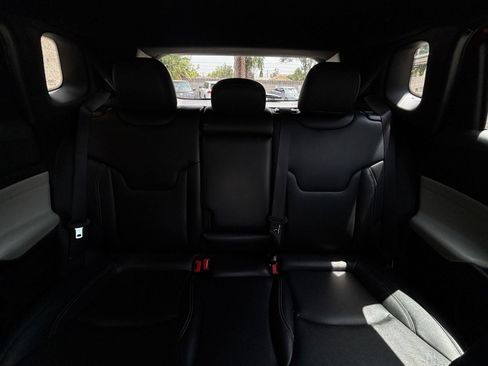 Used 2025 Jeep Compass Limited AWD/4WD image 39