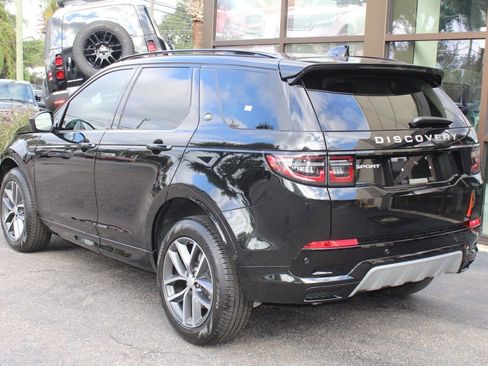 Certified 2025 Land Rover Discovery Sport S image 8