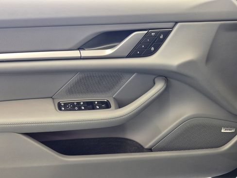New 2026 Porsche Taycan 4S AWD/4WD image 13