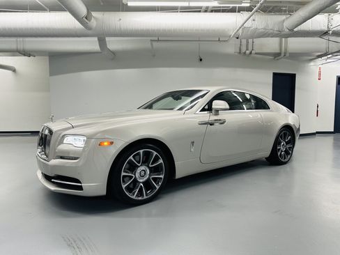 Certified 2019 Rolls-Royce Wraith RWD image 39