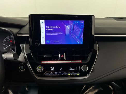 Certified 2025 Toyota Corolla SE image 17