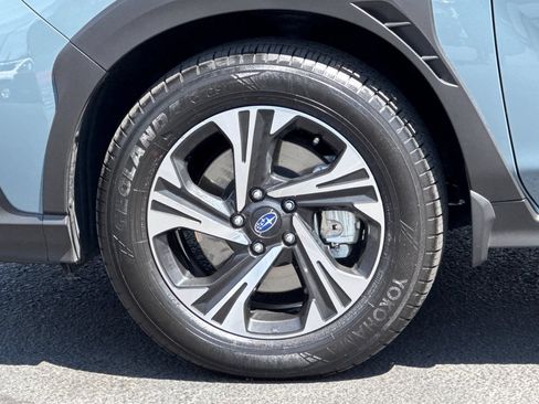 Used 2025 Subaru Crosstrek 2.5i Premium AWD/4WD image 31
