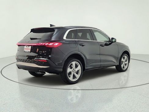 Used 2025 Audi Q5 Premium Plus w/ Premium Plus AWD/4WD image 5