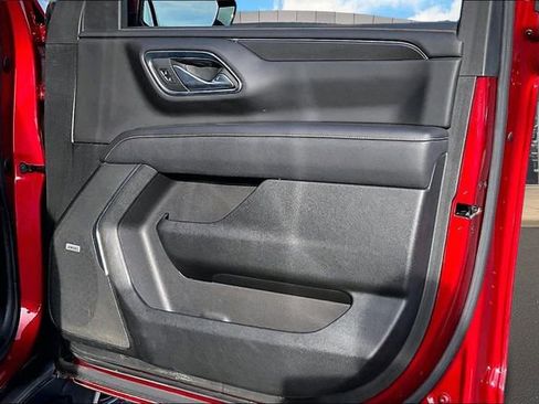 Used 2021 GMC Yukon AT4 w/ Technology Package image 19