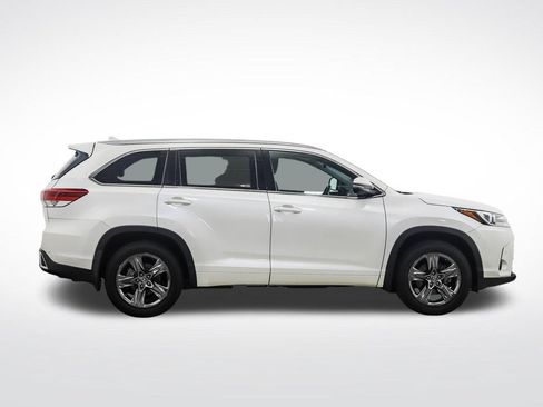 Used 2018 Toyota Highlander Limited Platinum AWD/4WD image 6
