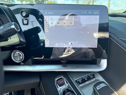 Used 2025 Chevrolet Corvette Stingray Premium Conv w/ Z51 Performance Package image 18