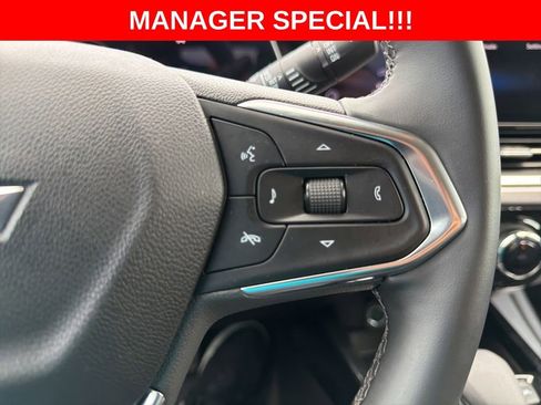 Used 2025 Chevrolet Trax ACTIV FWD image 20