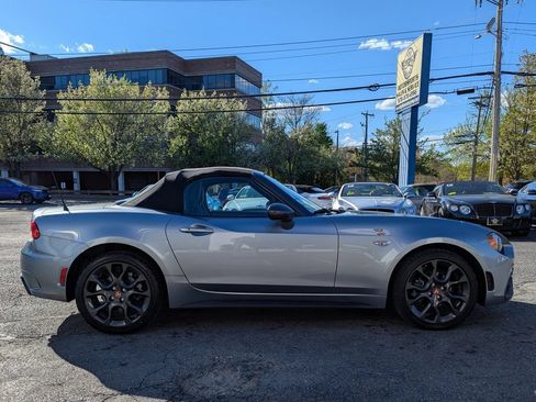 Used 2017 FIAT 124 Spider Abarth RWD image 6