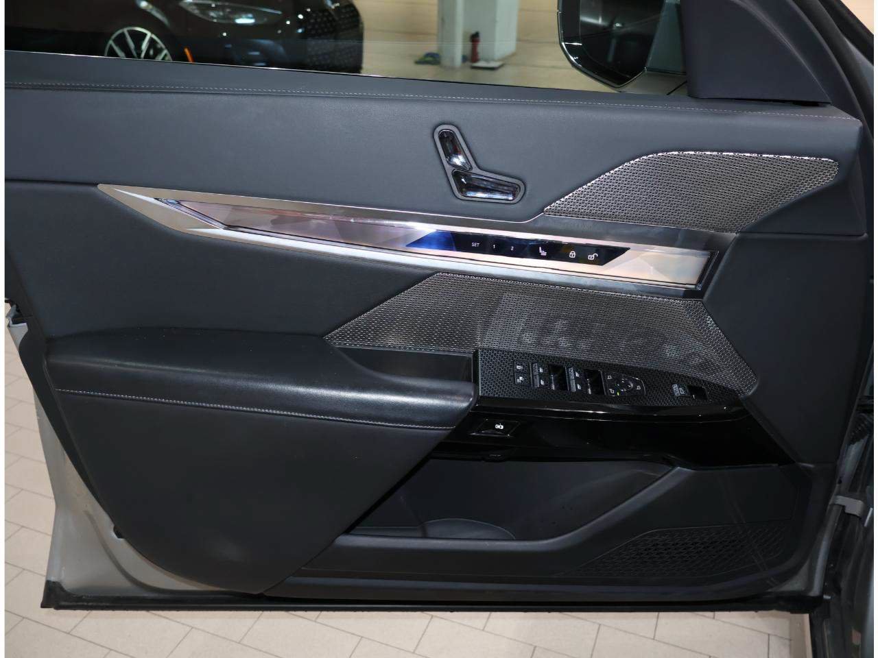 Certified 2024 BMW i7 eDrive50 RWD image 10