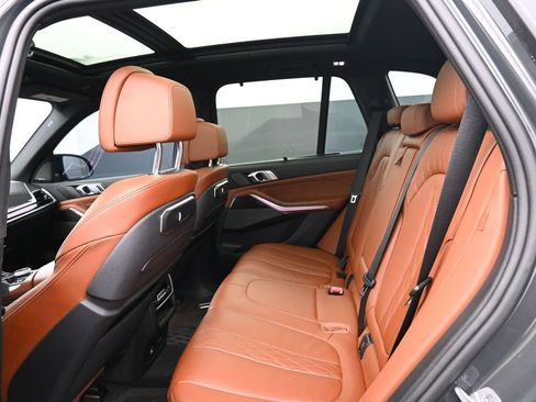 Used 2024 BMW X5 M60i image 20