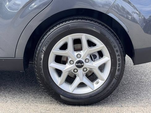 Used 2023 Kia Soul LX w/ Option Group 015 FWD image 14