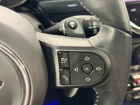 Used 2022 MINI Cooper Clubman S w/ Premium Package image 28