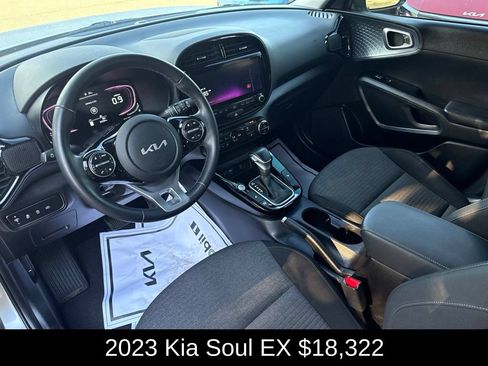 Used 2023 Kia Soul EX FWD image 10