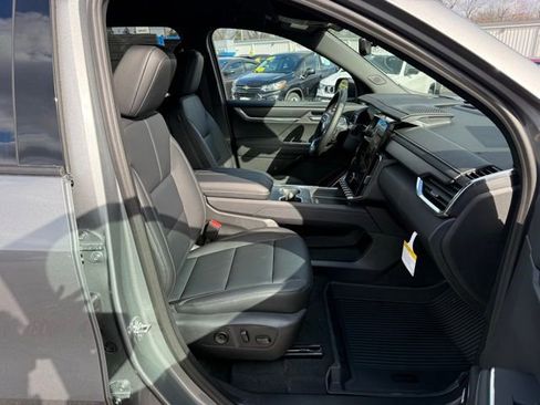 New 2026 GMC Acadia Elevation w/ Elevation Premium Package AWD/4WD image 18