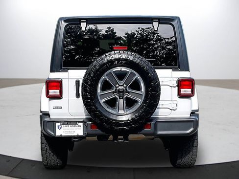 Certified 2022 Jeep Wrangler Unlimited Sahara w/ Cold Weather Group AWD/4WD image 8