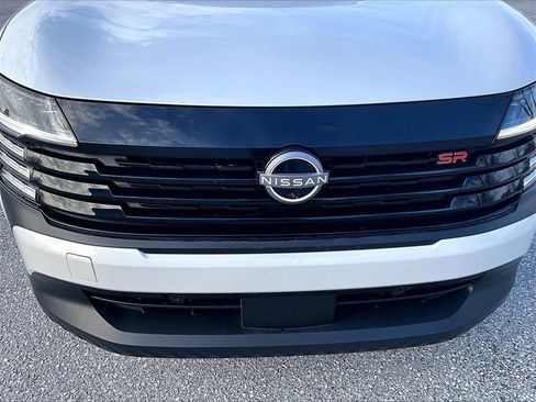 Used 2025 Nissan Kicks SR image 29