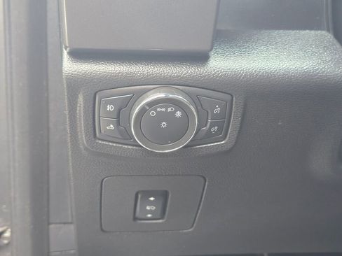 Used 2017 Ford F150 XLT w/ Equipment Group 302A Luxury image 20