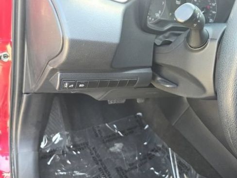 Used 2025 Toyota Corolla LE FWD image 11