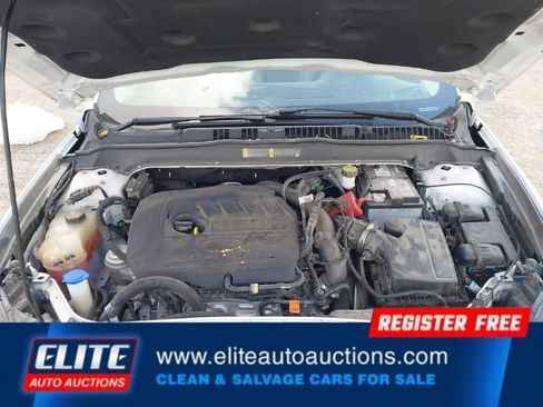 Used 2018 Ford Fusion SE w/ Fusion SE Technology Package image 20