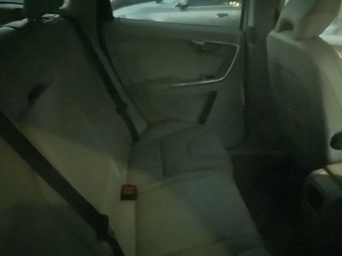 Used 2013 Volvo XC60 T6 image 5