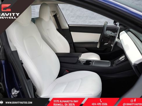 Used 2021 Tesla Model 3 Standard Range Plus image 24