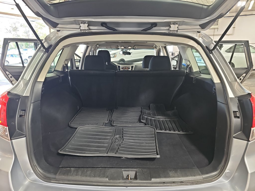 Used 2012 Subaru Outback 2.5i w/ Alloy Wheel Pkg AWD/4WD image 12