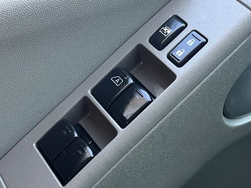 Used 2020 Nissan Frontier SV RWD image 14