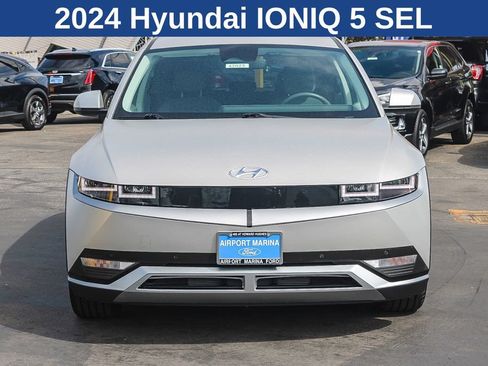 Used 2024 Hyundai Ioniq 5 SEL AWD/4WD image 2