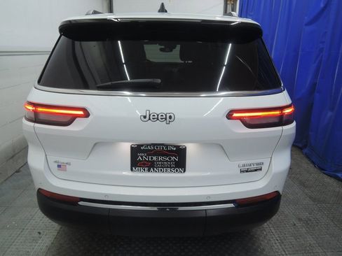 Used 2024 Jeep Grand Cherokee L Limited AWD/4WD image 8
