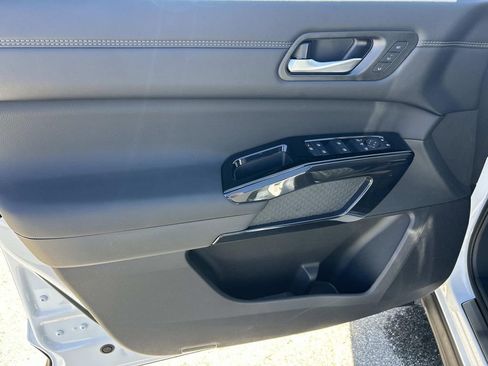 New 2026 Nissan Pathfinder Platinum w/ Lighting Package AWD/4WD image 17