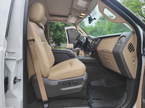 Used 2012 Ford F250 Lariat w/ Lariat Ultimate Pkg AWD/4WD image 41
