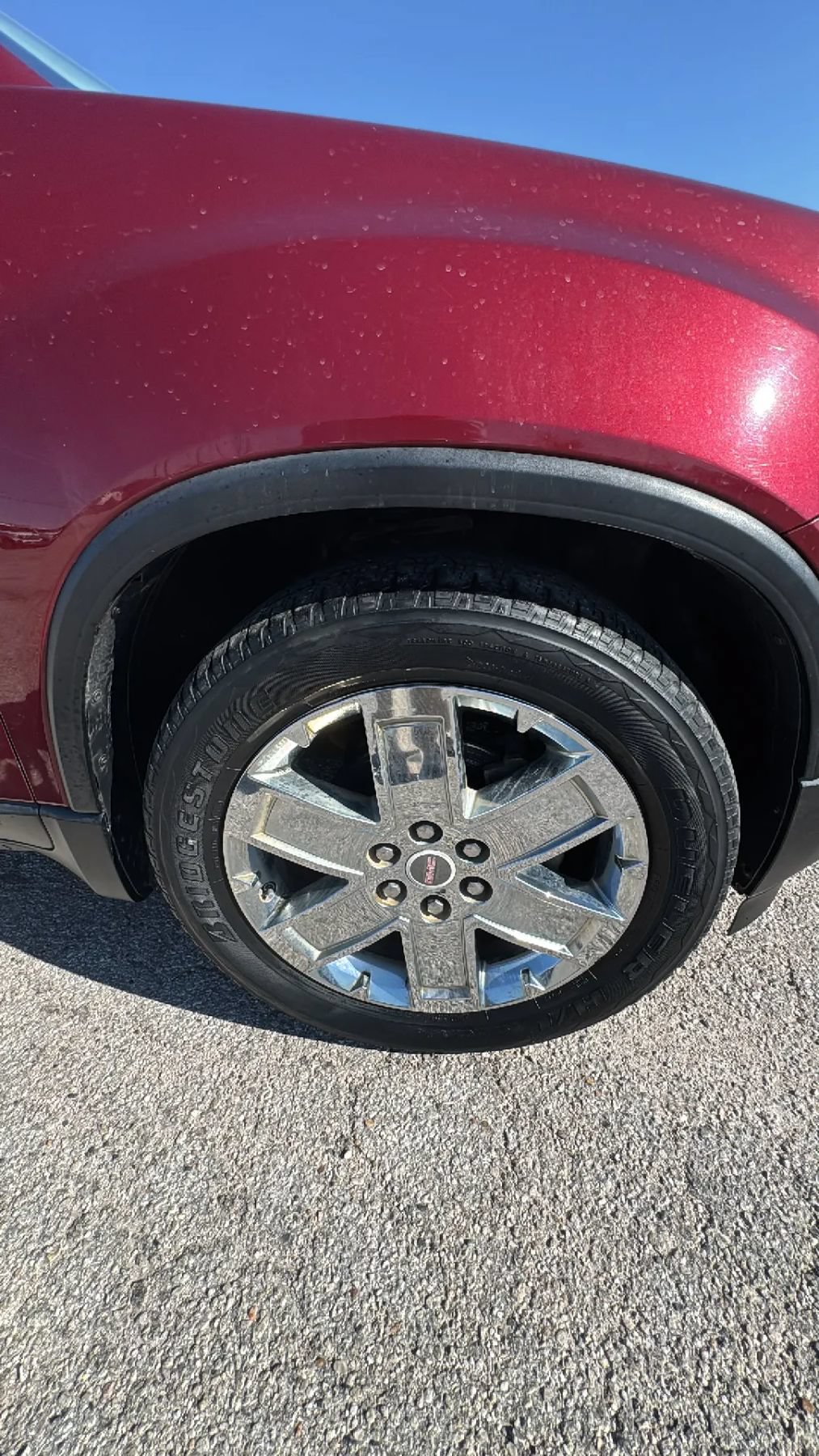 Used 2010 GMC Acadia SLT w/ Technology Package FWD image 28