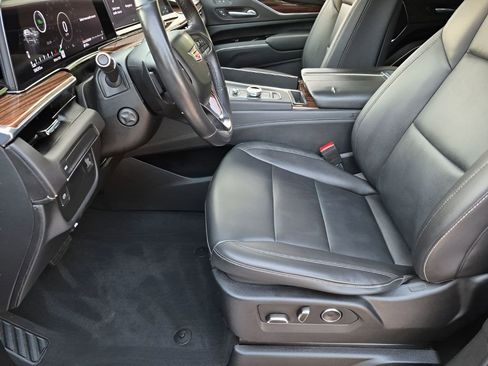 Used 2021 Cadillac Escalade ESV Luxury image 32