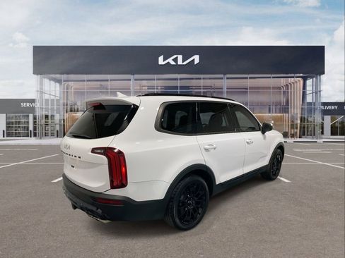 Used 2022 Kia Telluride EX w/ EX Premium Package image 8