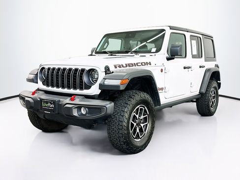 Used 2025 Jeep Wrangler Unlimited Rubicon image 3