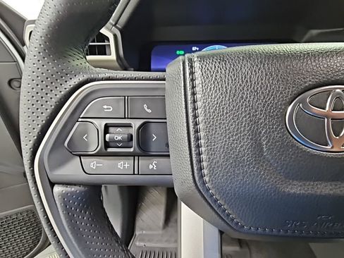 Used 2025 Toyota 4Runner Limited image 25