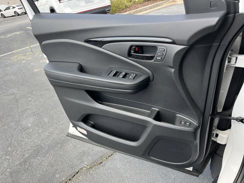 Used 2023 Honda Passport Elite image 15