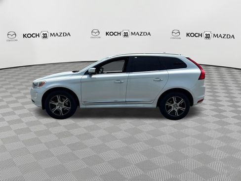 Used 2015 Volvo XC60 T6 w/ Proximity Package AWD/4WD image 4