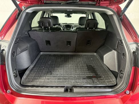 Used 2018 Chevrolet Equinox Premier FWD image 23