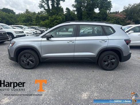 Used 2025 Volkswagen Taos S FWD image 2