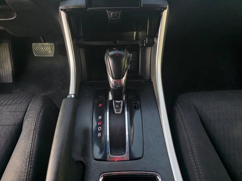 Used 2015 Honda Accord Sport image 31