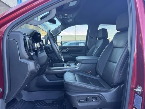 Used 2024 Chevrolet Silverado 2500 LTZ w/ LTZ Plus Package image 4