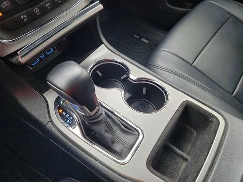 Used 2020 Jeep Grand Cherokee Laredo image 18